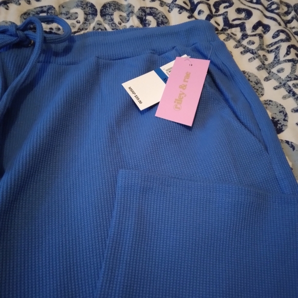 Riley & Rae Pants - Picture 3 of 3